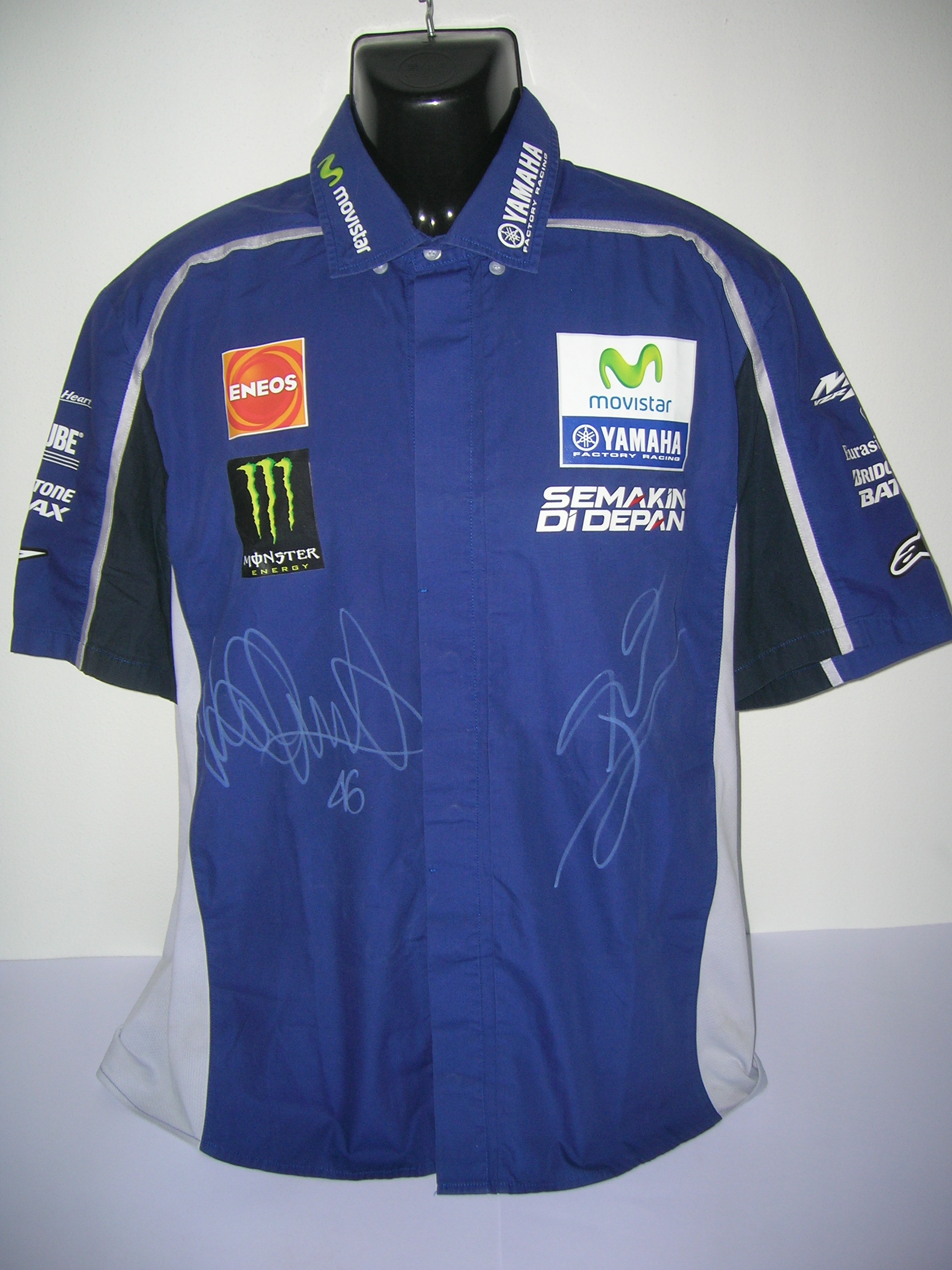 Autografata da Rossi e Lorenzo